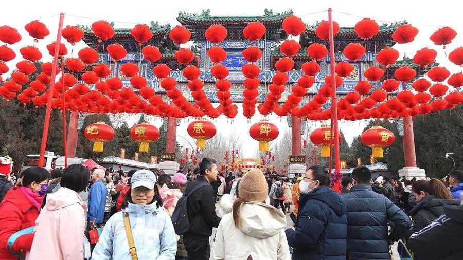 元旦前旅游市场淡季依旧火热，旅游业展现韧性与创新力量