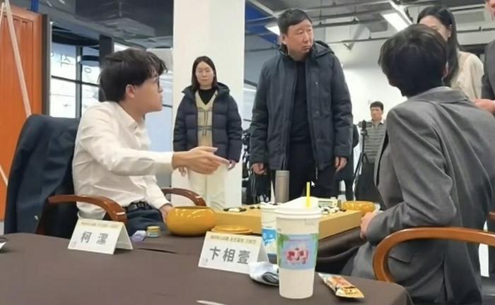 柯洁退赛事件与中国围棋协会应对之道