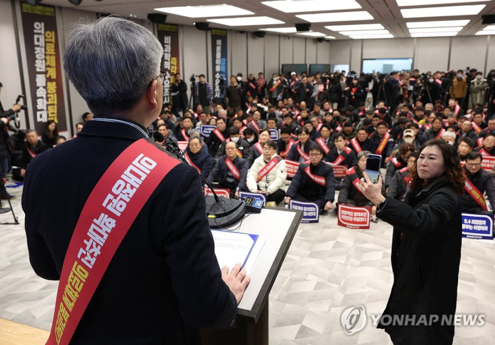 韩国医生持续一年辞职潮，探究原因与深远影响