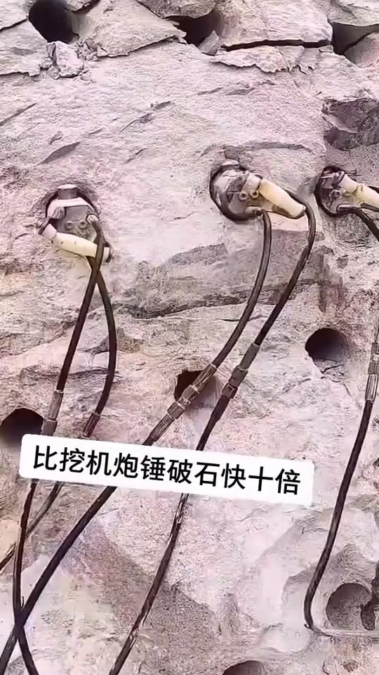 振金长矛与水滴，材料革新背后的武器命运差异探究